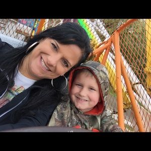 Meet your Posher, Carla